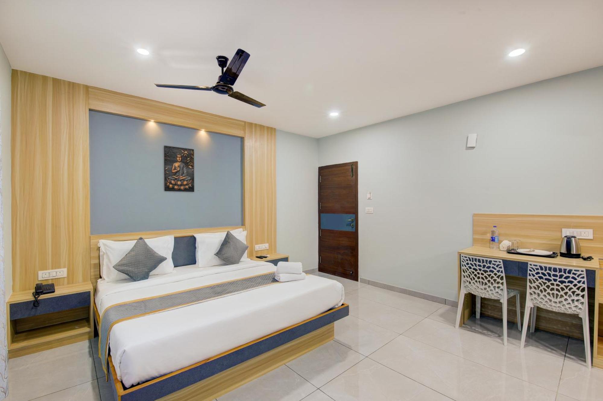 Hotel Park Lane Yelahanka Bangalore Buitenkant foto
