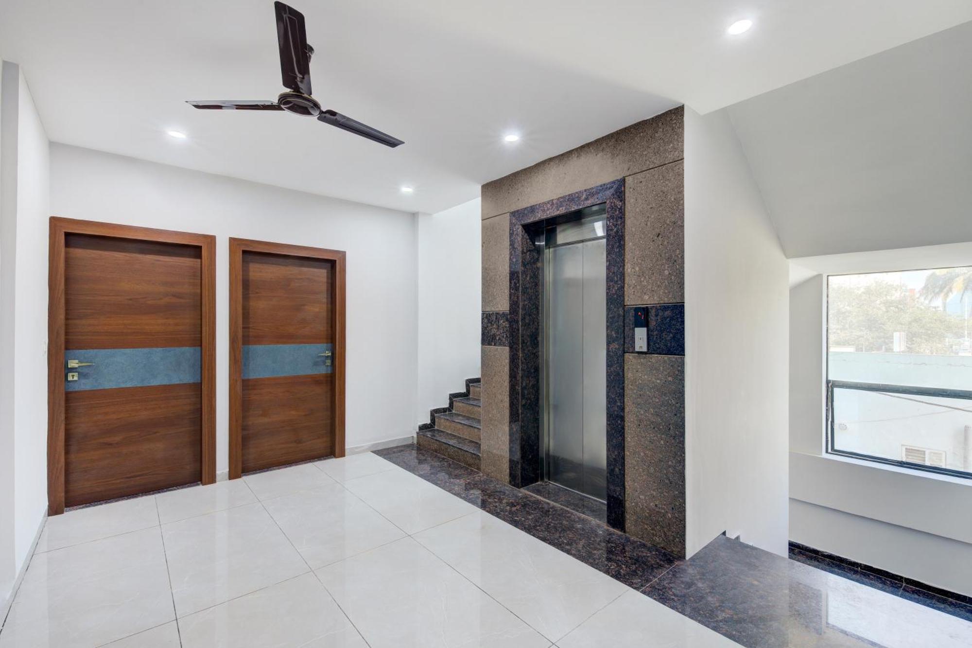 Hotel Park Lane Yelahanka Bangalore Buitenkant foto